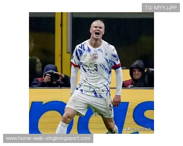 哈兰德背身护球转身即射，挪威锋线效能惊人