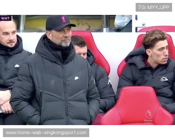 豪门训练冲突画面被拍下,场面一度失控 豪门训练冲突画面被拍下,场面一度失控