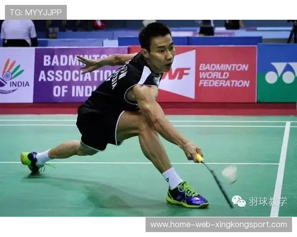 羽毛球男单高点劈杀主导整局走势